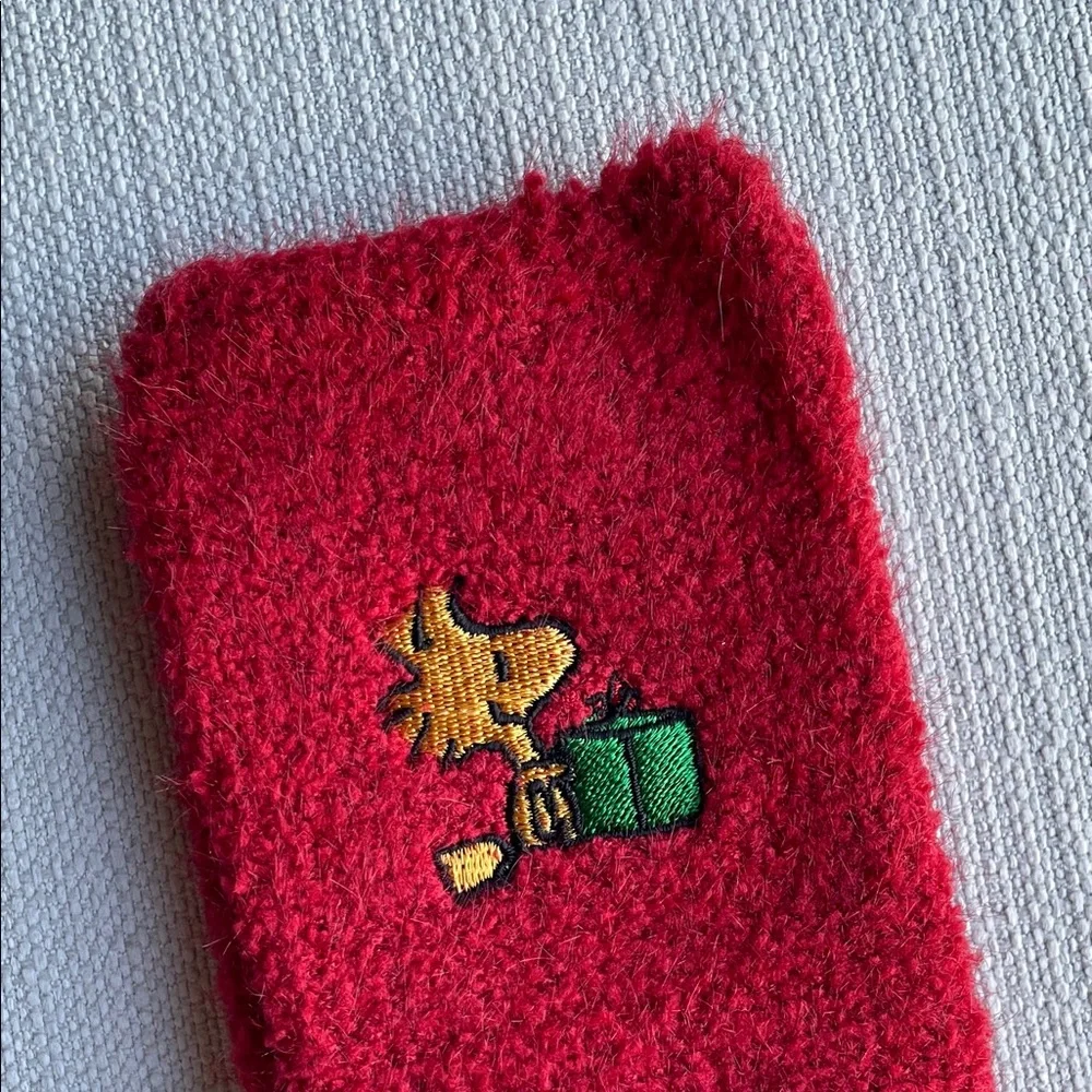 Calzedonia peanuts snoopy limited edition Red Fuzzy holiday Socks - one size